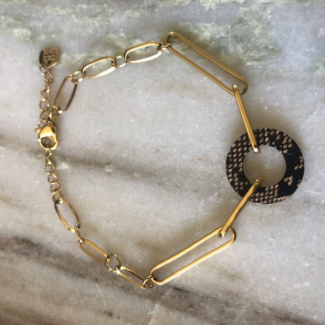 Bracelet doré avec médaillon effet peau de serpent Souris Grenadine